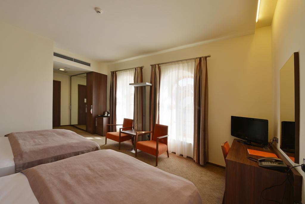 Hotel Budweis Ceske Budejovice Exterior foto